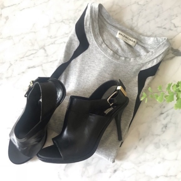 Balenciaga Embossed Glove Sandals - Picture 2 of 8